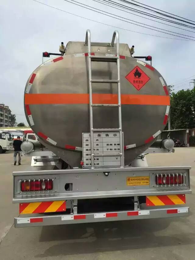 繼電器喇叭保護(hù)電路